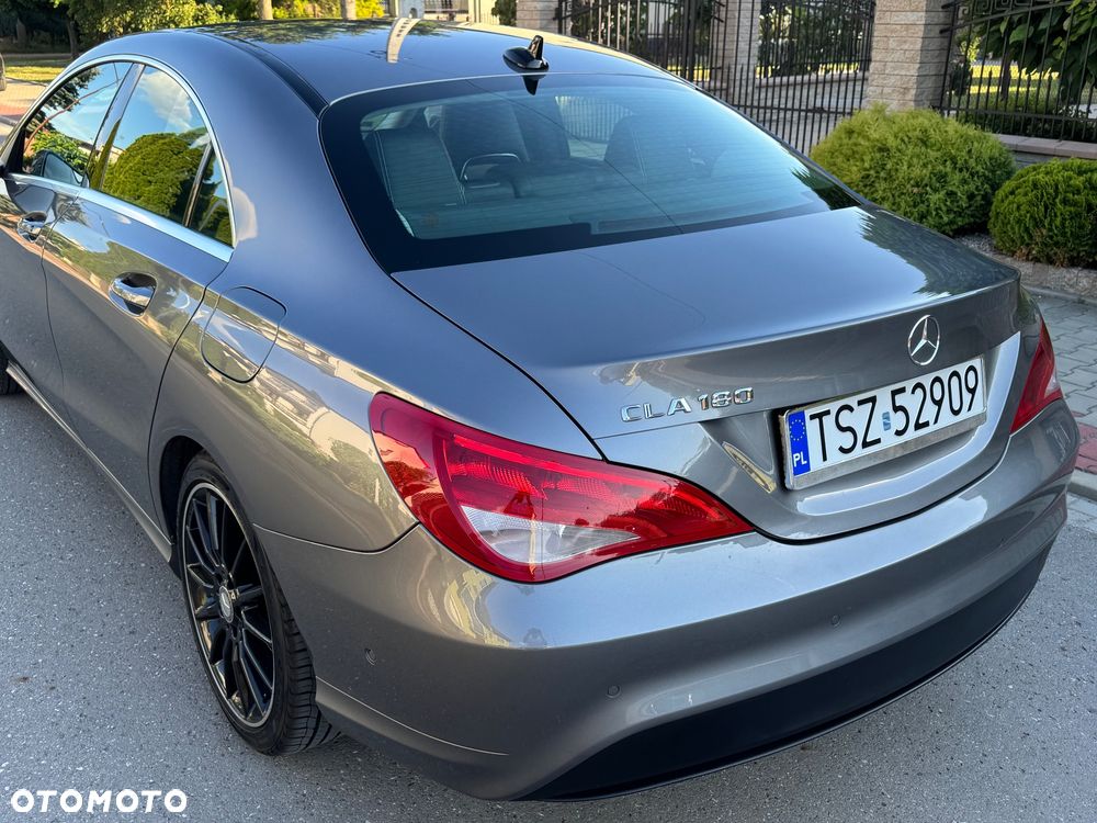 Mercedes-Benz CLA 180 - 9
