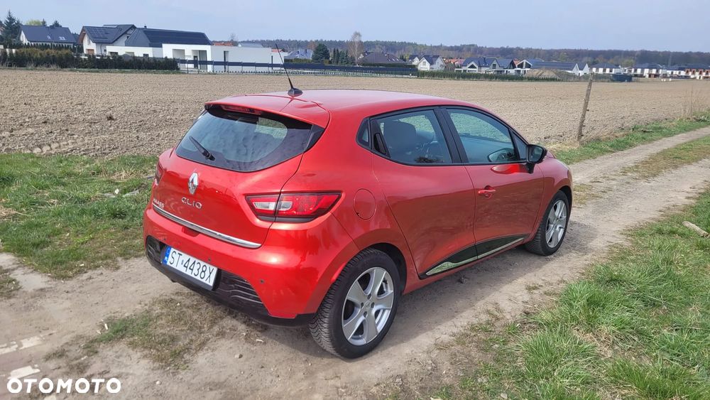 Renault Clio 1.2 16V Confort Authentique - 3