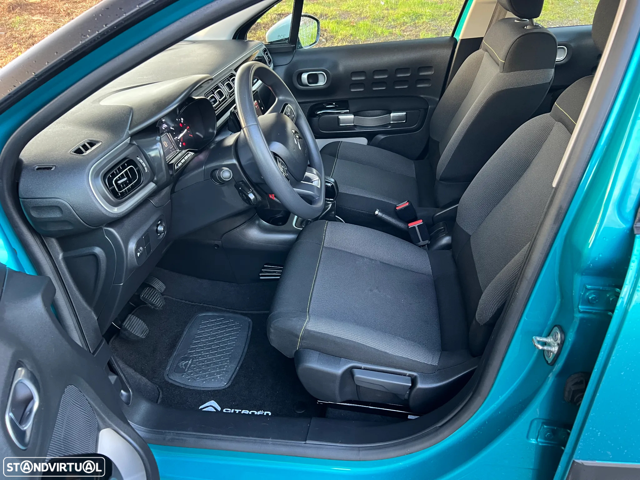 Citroën C3 1.2 PureTech Shine - 10