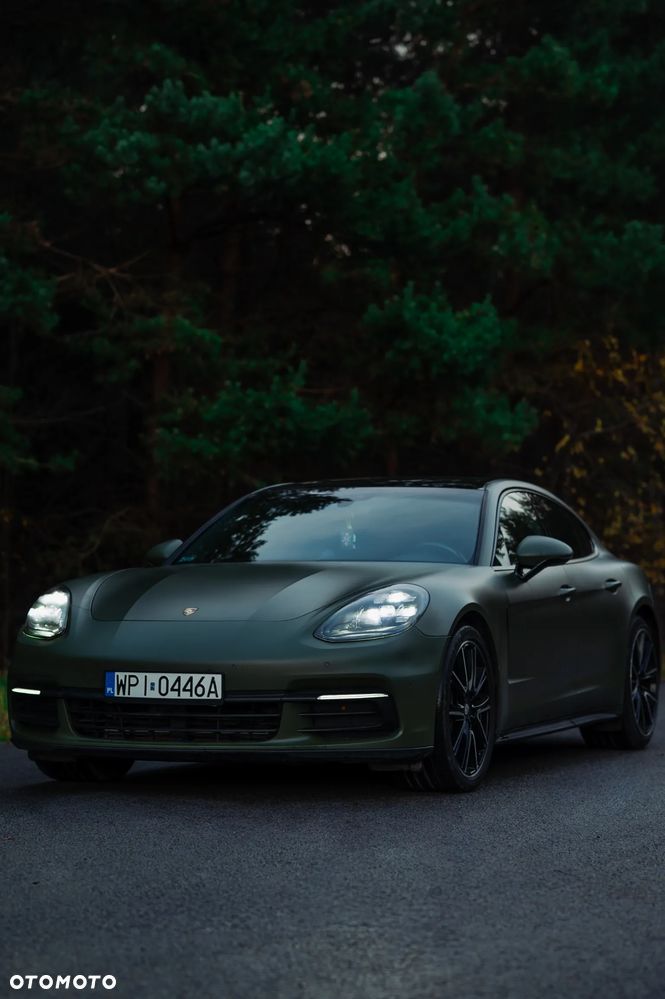Porsche Panamera Standard - 2