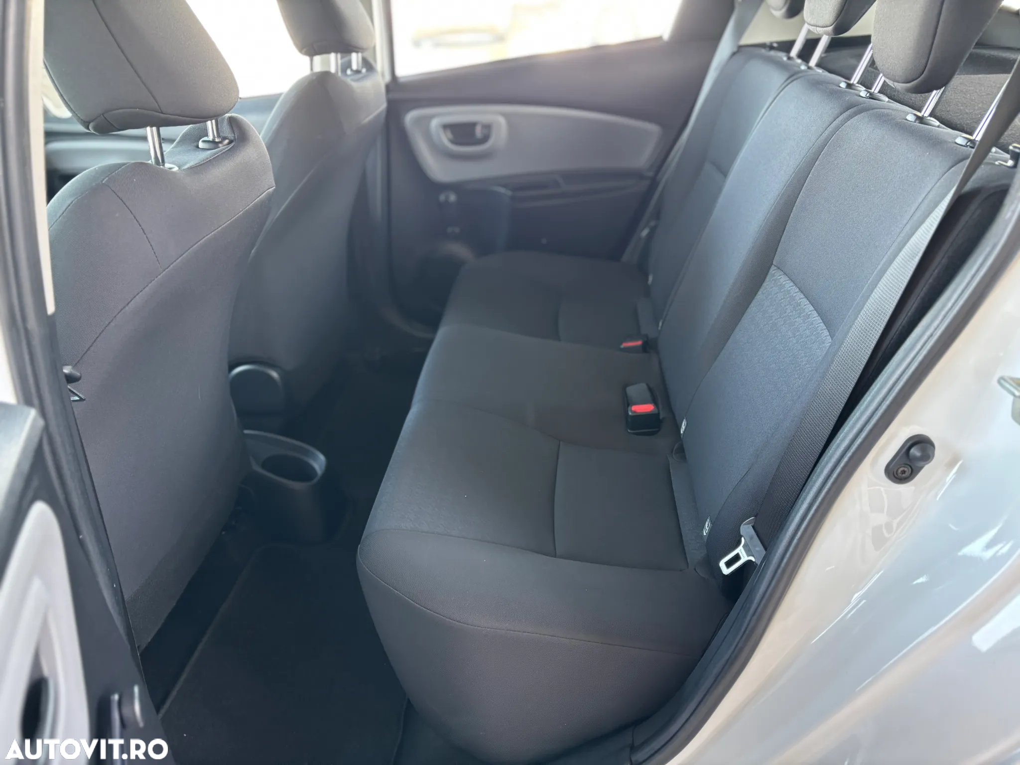 Toyota Yaris 1.0 L VVT-i Terra - 15