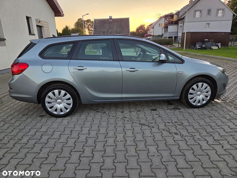 Opel Astra 1.4 Turbo Design Edition - 4