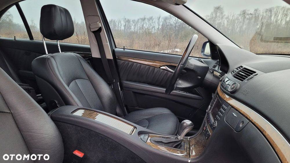 Mercedes-Benz Klasa E 500 4-Matic Avantgarde - 21
