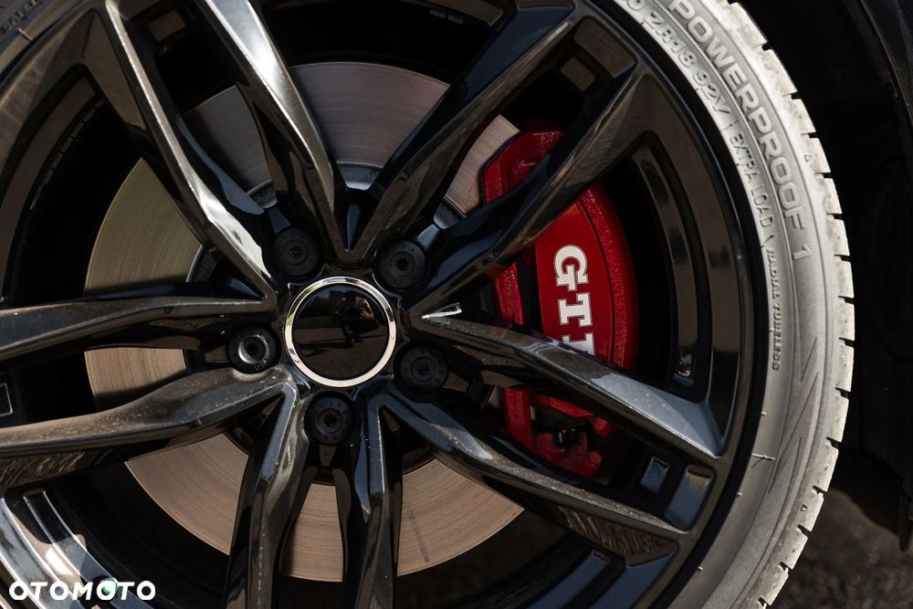 Volkswagen Golf - 30