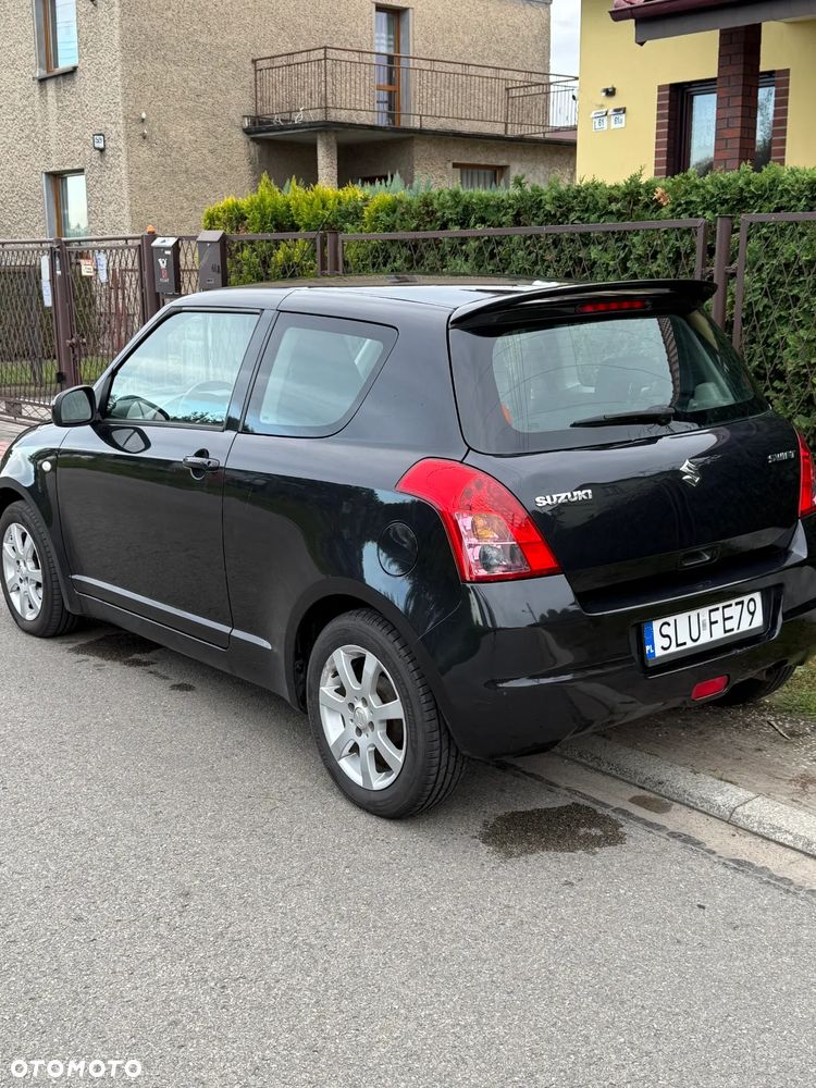 Suzuki Swift - 1
