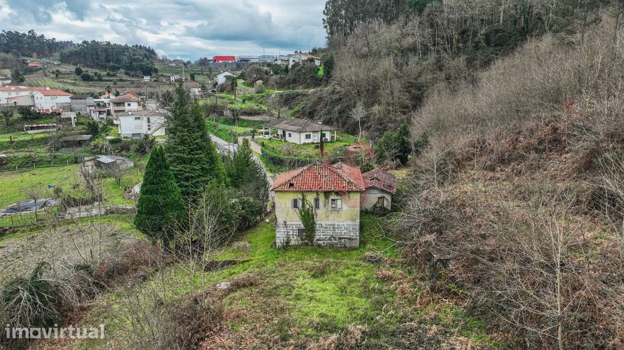 Moradia T3 para Restaurar em Pombeiro de Ribavizela, Felgueiras - Grande imagem: 2/12