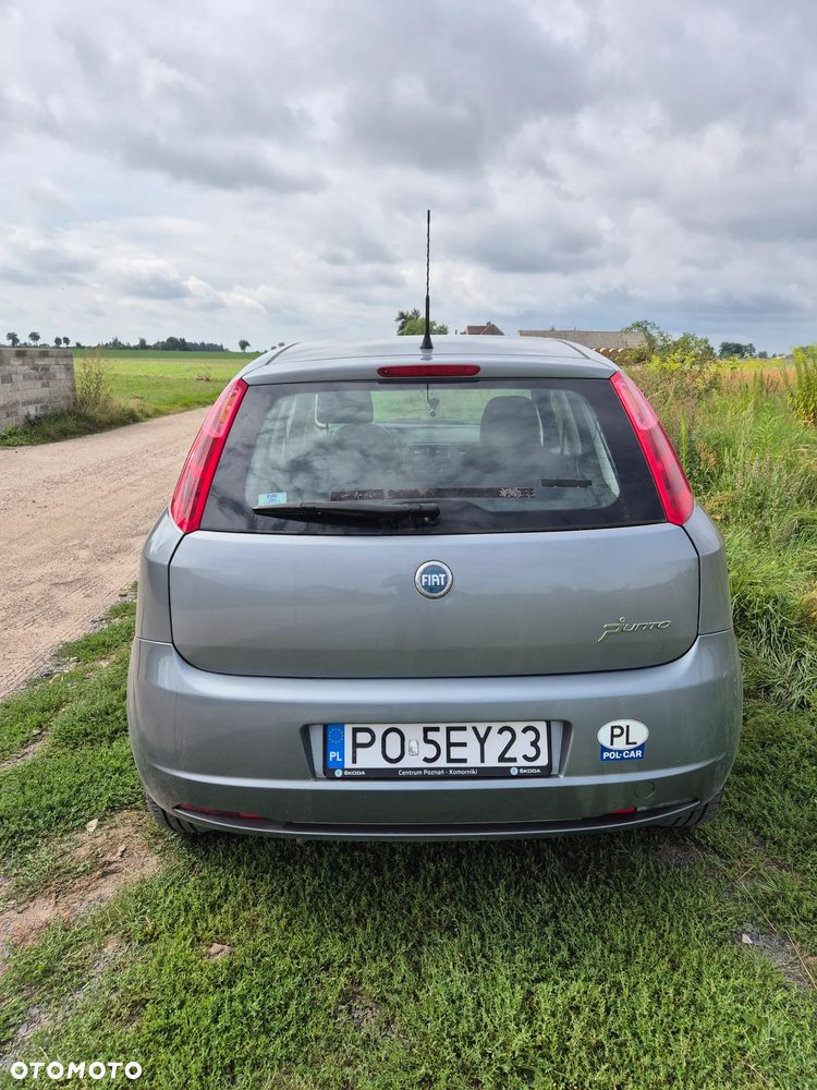 Fiat Punto 1.4 16V Dynamic - 4