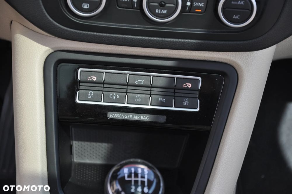 Volkswagen Sharan 2.0 TDI Blue Motion Highline - 34