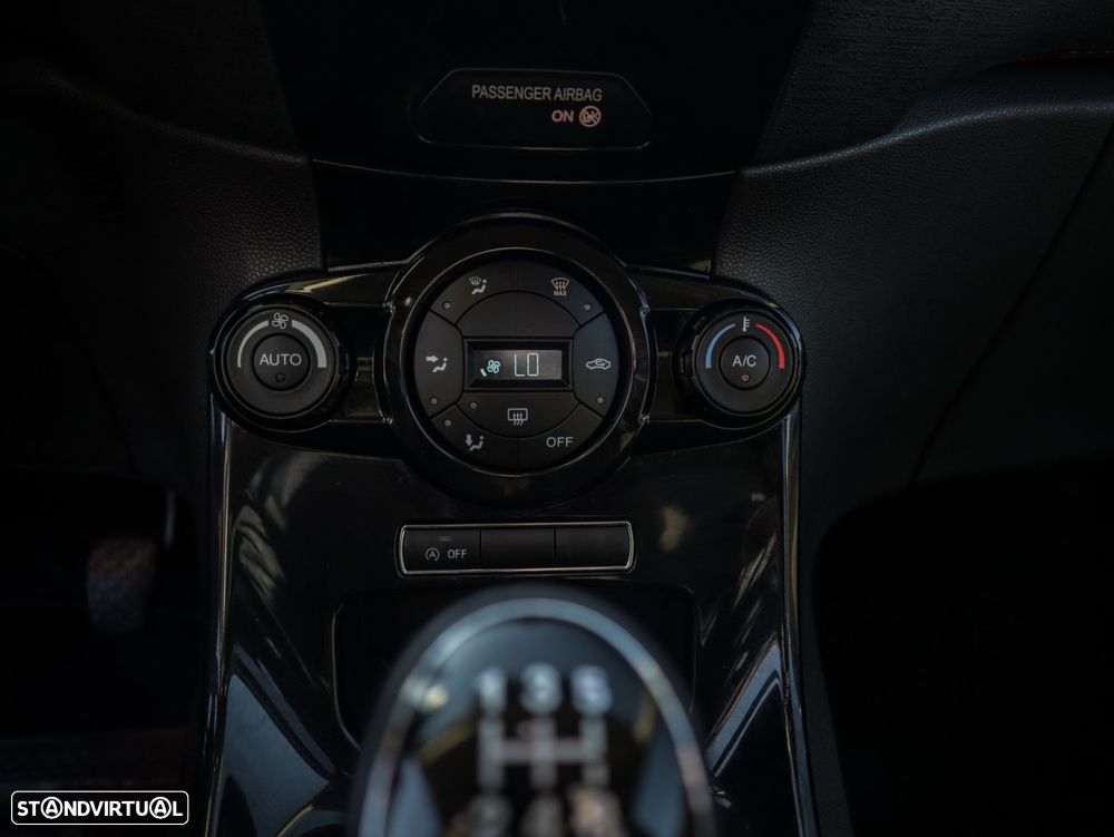 Ford Fiesta 1.0 Ti-VCT Titanium - 26