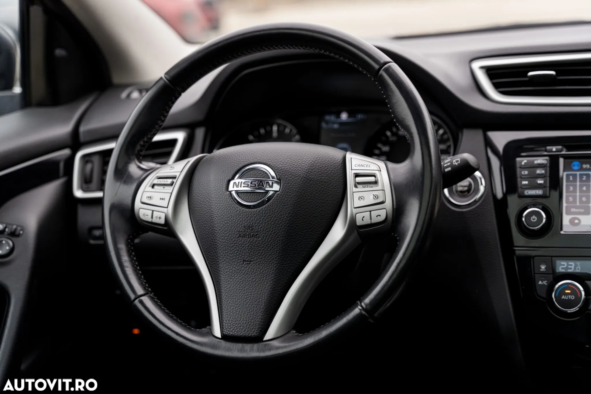 Nissan Qashqai 1.6 DCI Start/Stop X-TRONIC Tekna - 19