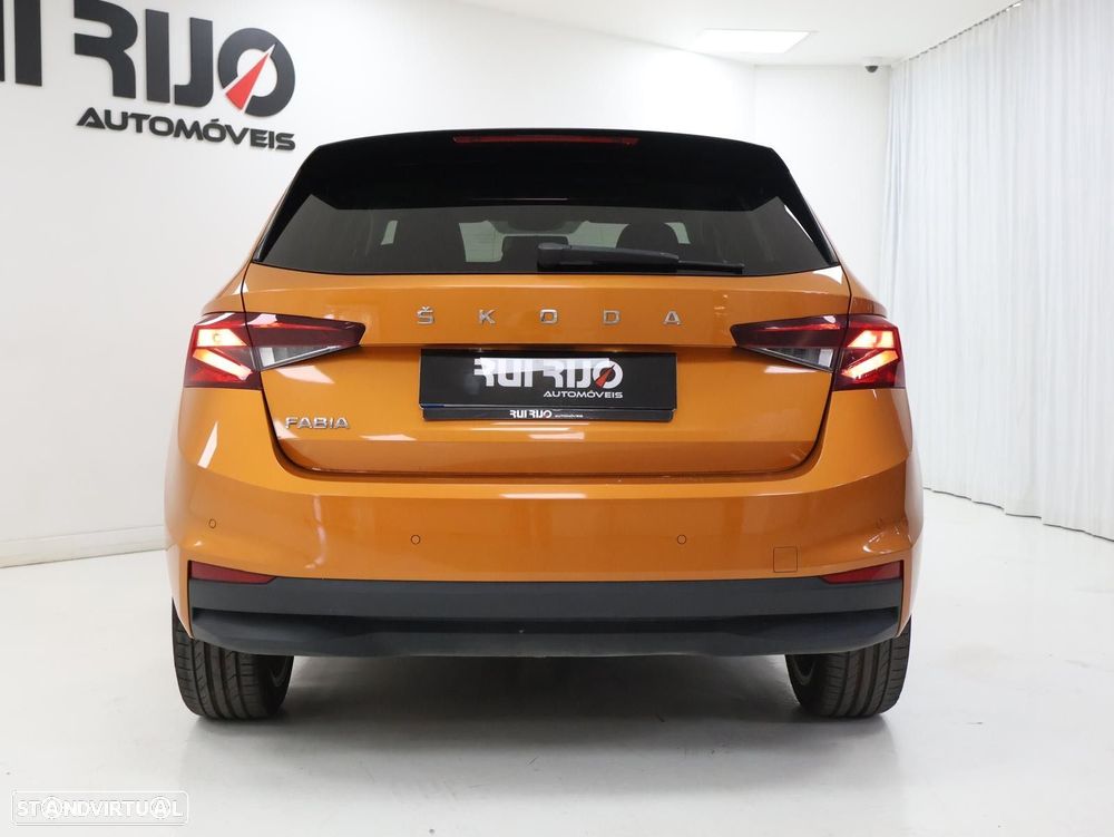 Skoda Fabia 1.0 TSI First Edition - 27