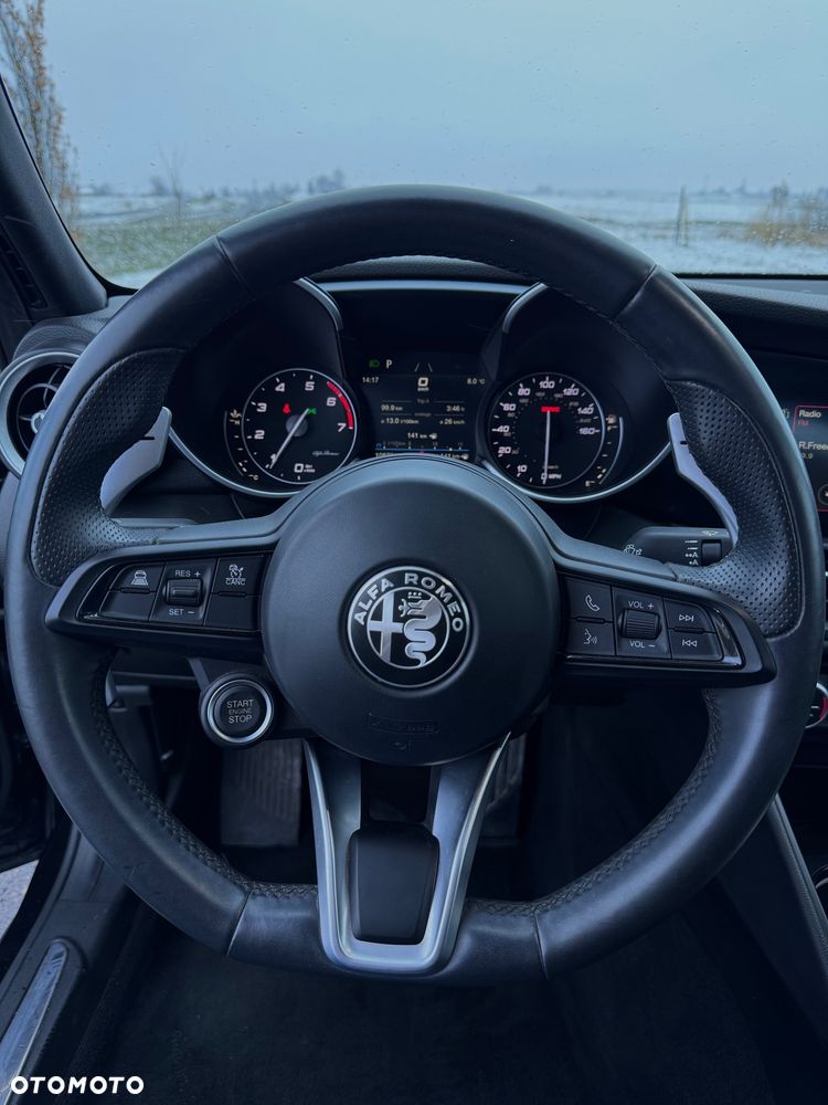 Alfa Romeo Giulia 2.0 Turbo 16V AT8 Veloce - 14