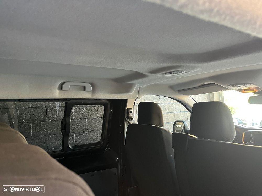 Peugeot Expert 2.0 BlueHDi L2H1 Semi-Vidrado - 29