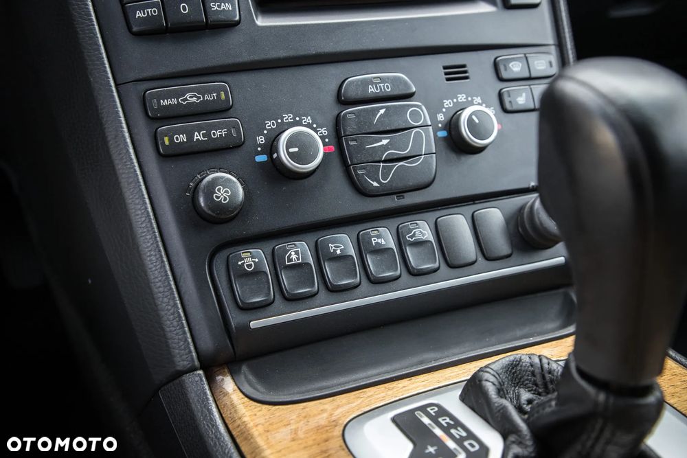 Volvo XC 90 D5 AWD Executive - 24