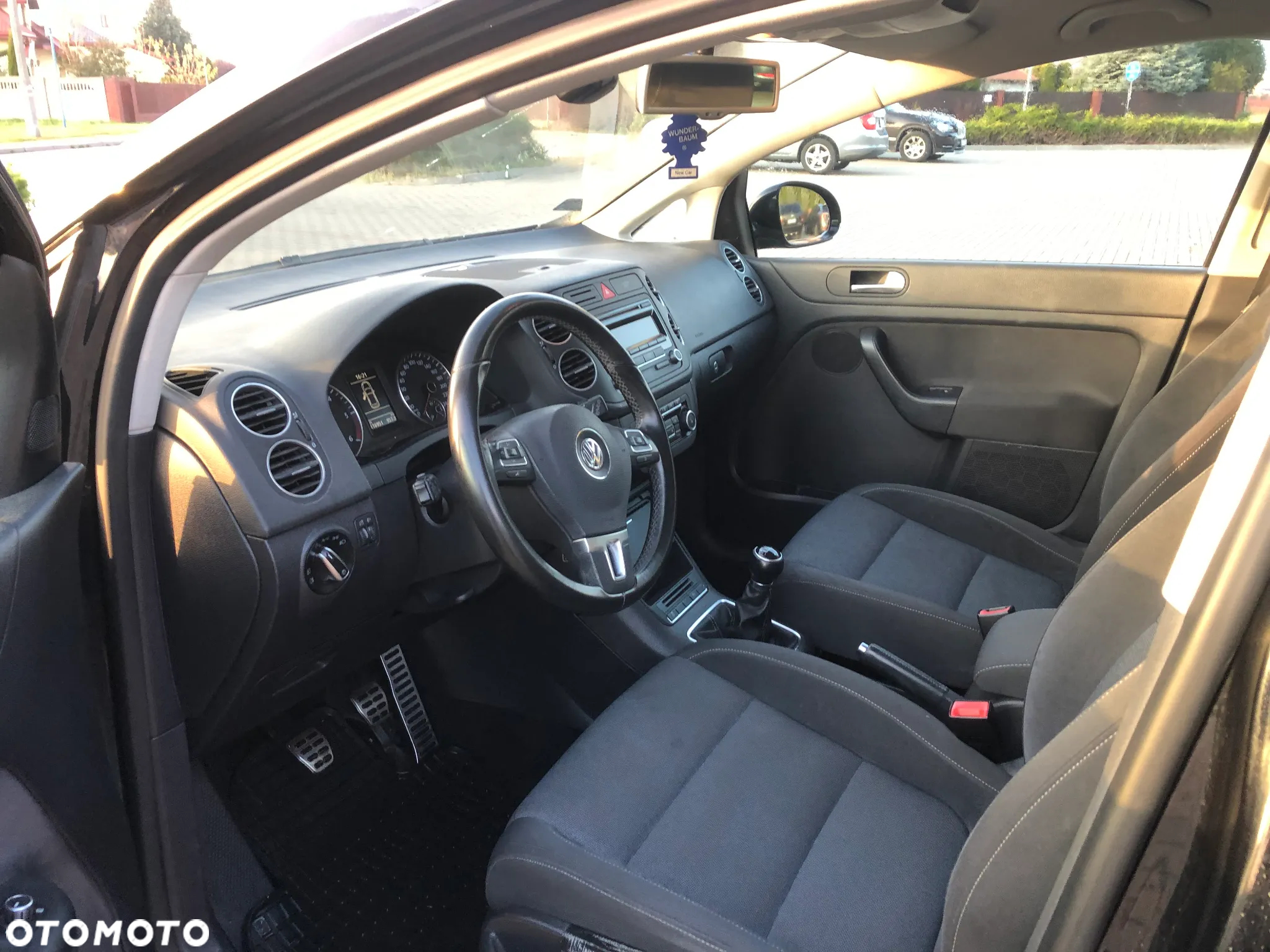 Volkswagen Golf Plus 1.6 TDI BlueMot Comfortline - 6