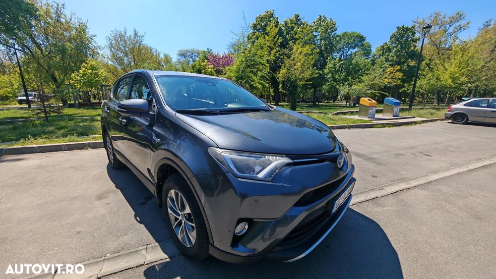 Toyota RAV4 - 4