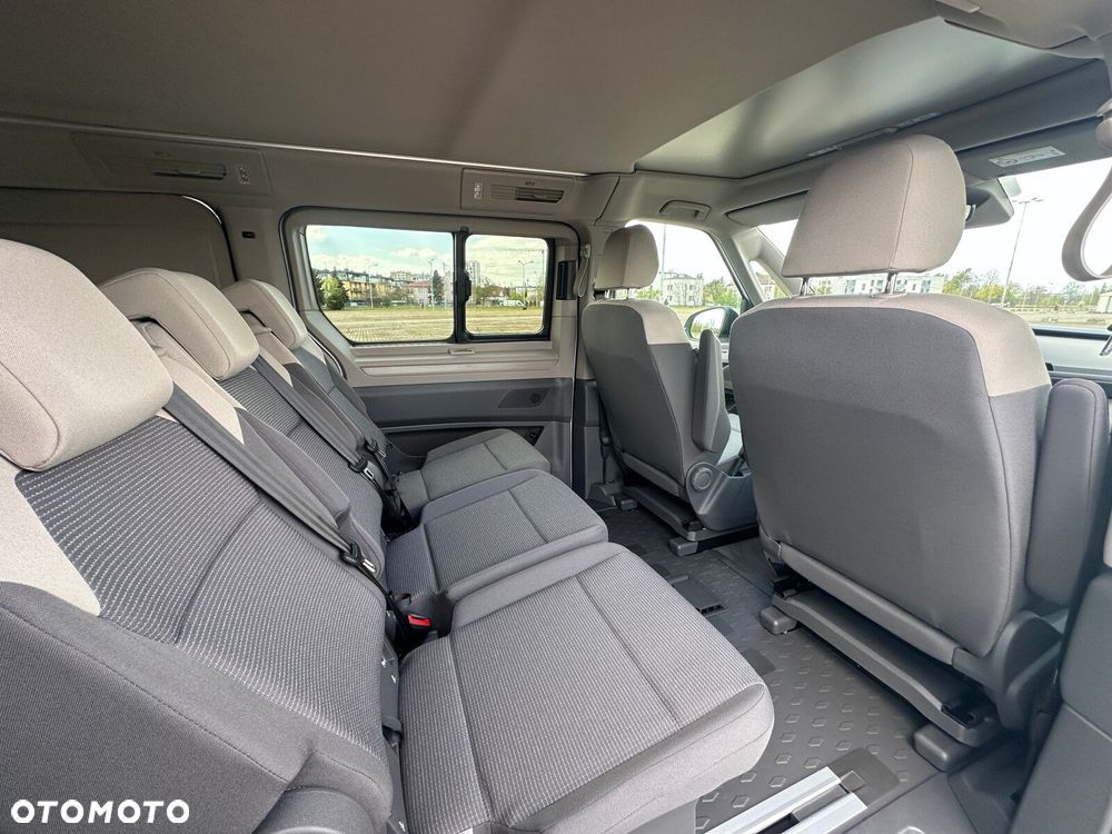 Volkswagen california Nowa California Beach silnik: 2,0 l TSI OPF 204 KM / skrzynia biegów: 7-biegowa DSG rozstaw osi: 3124 mm - 13