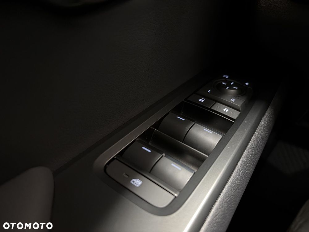 Lexus UX 300h F Sport Design - 20