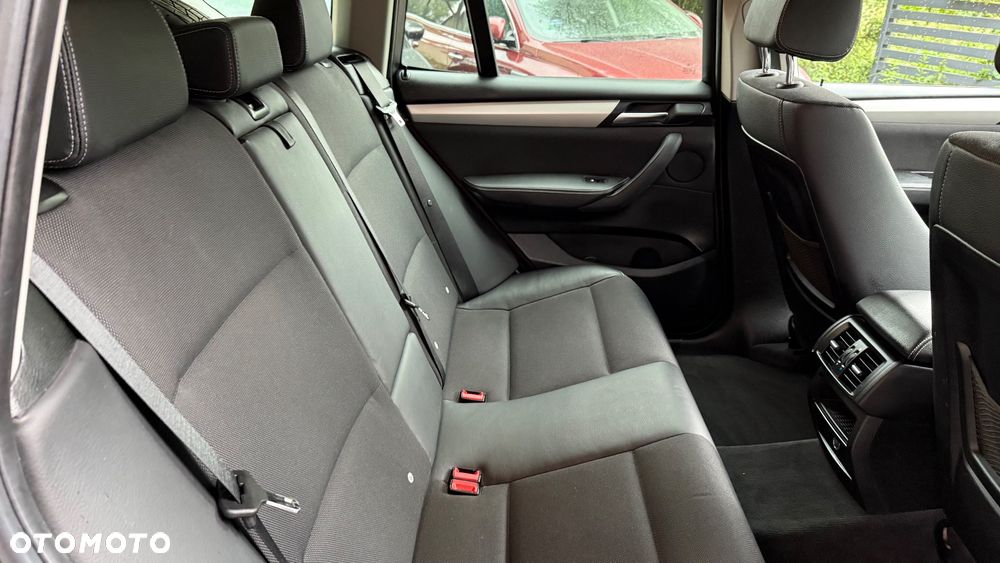BMW X3 xDrive20d - 34