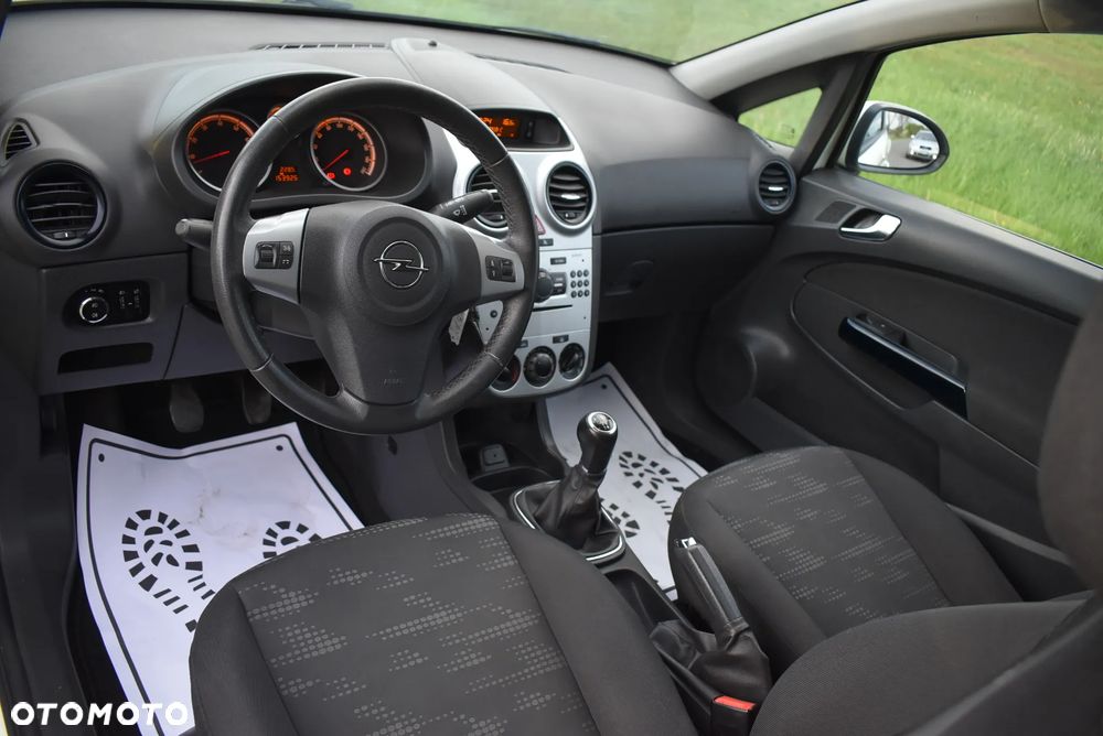 Opel Corsa - 22
