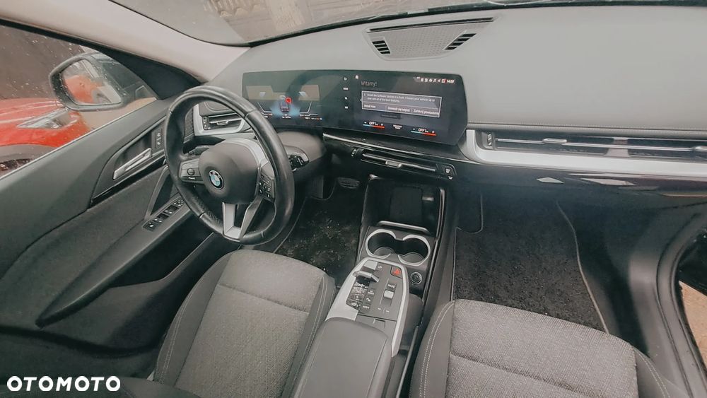 BMW X1 sDrive18i - 11