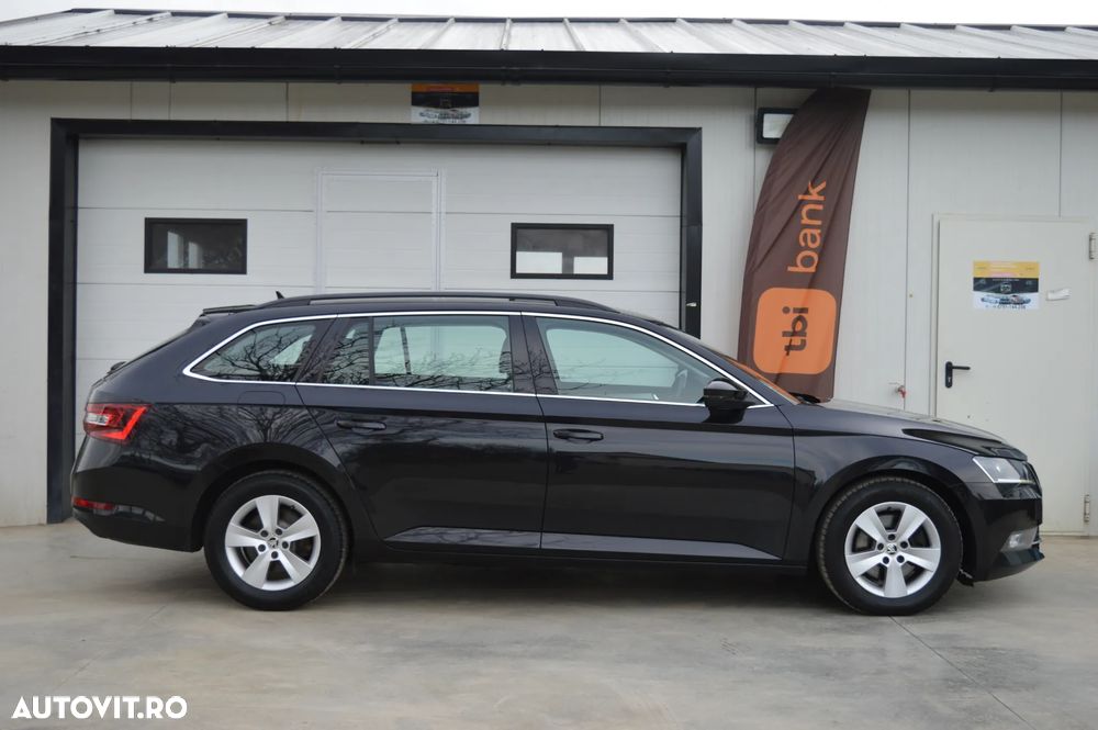 Skoda Superb 2.0 TDI DSG Ambition - 6