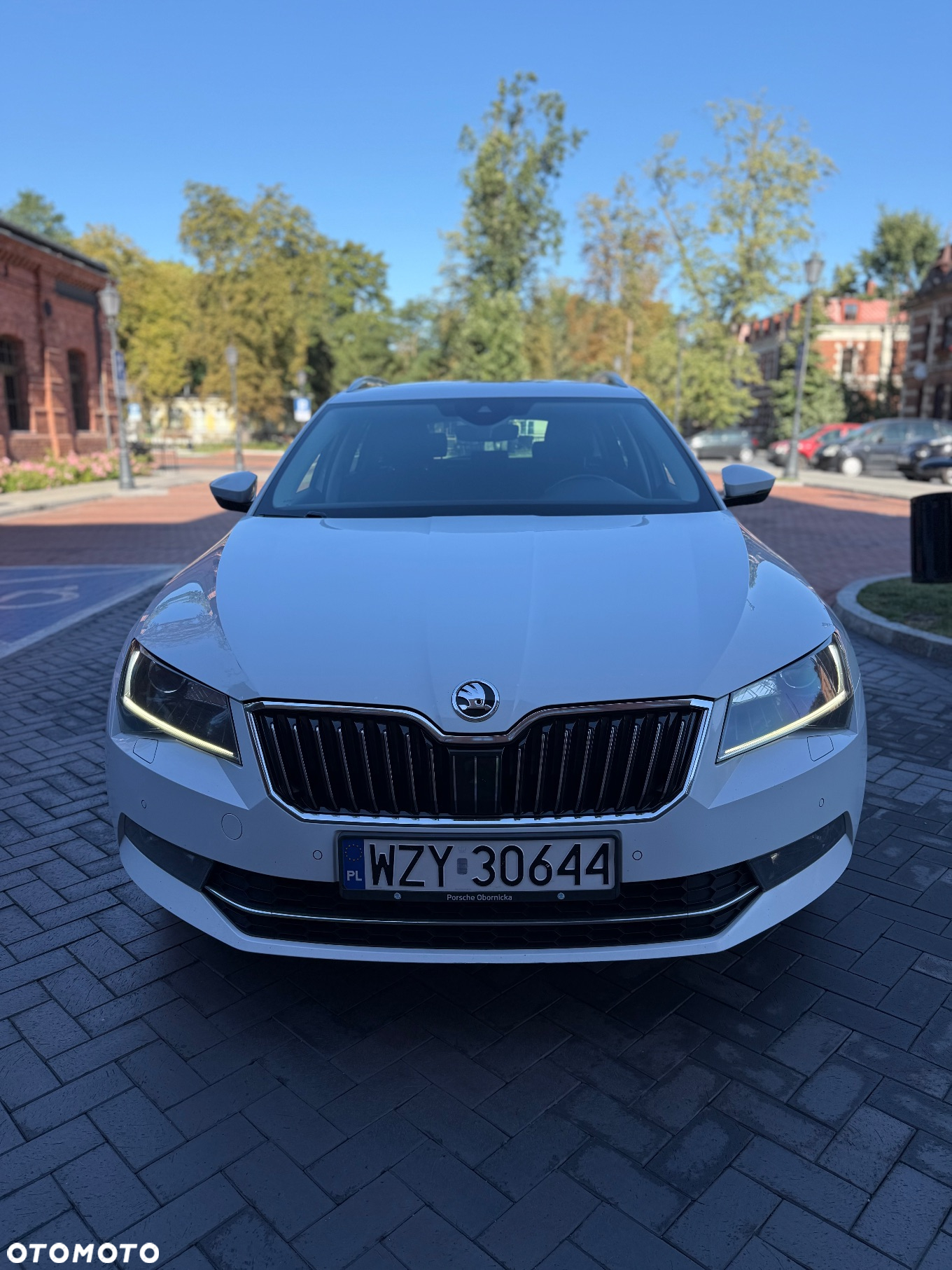 Skoda Superb 2.0 TDI 4x4 Ambition DSG - 3