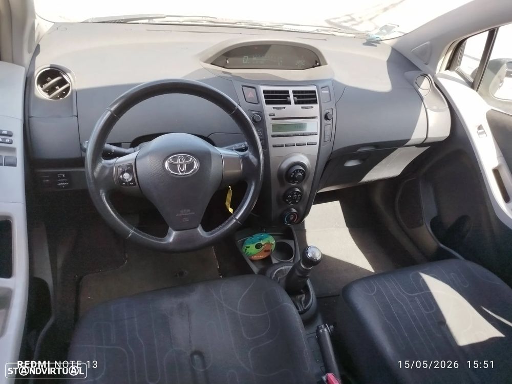 Toyota Yaris 1.0 VVT-i AC Manual - 5