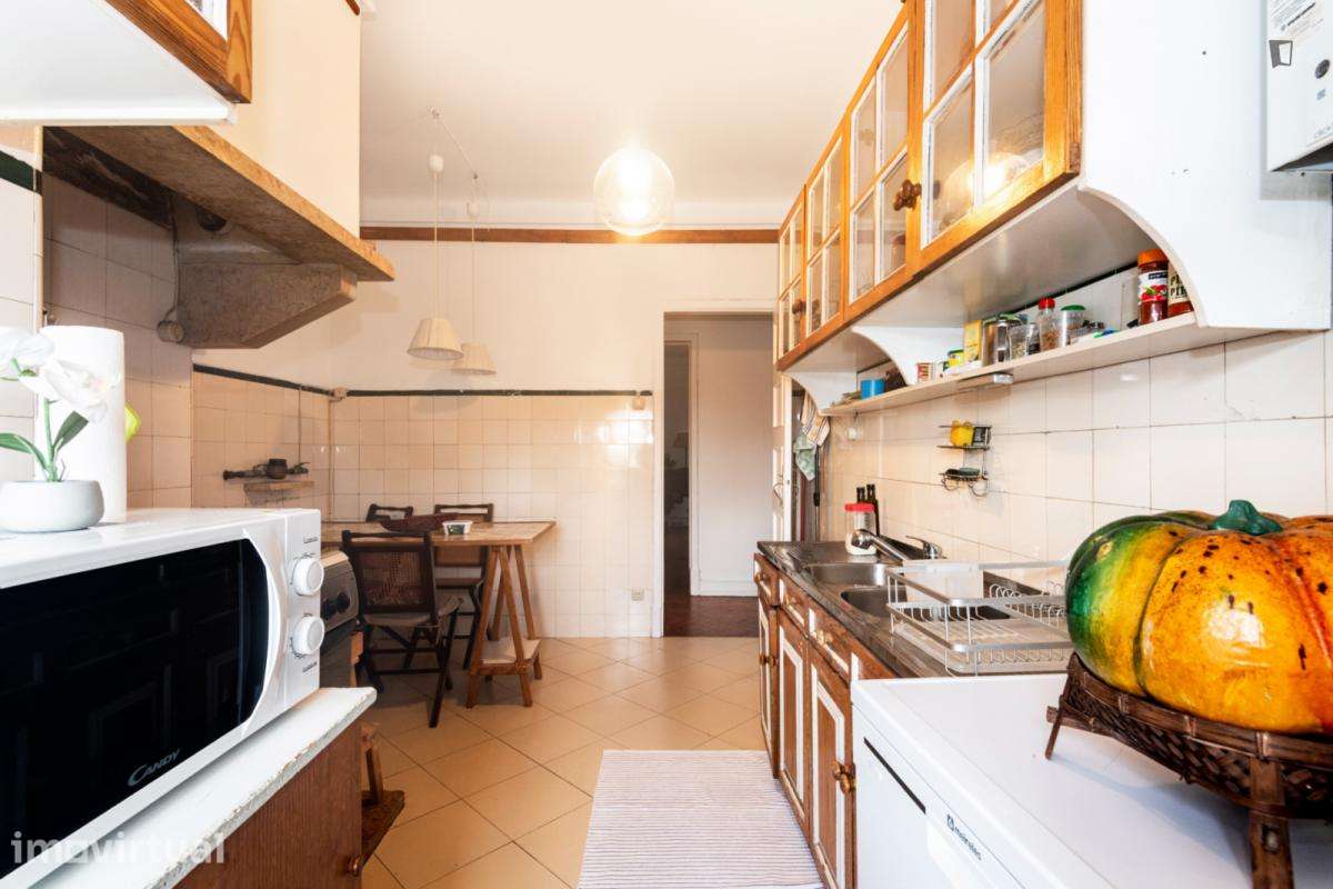 Quarto - localizado em Penha de França Lisbon - Grande imagem: 4/10