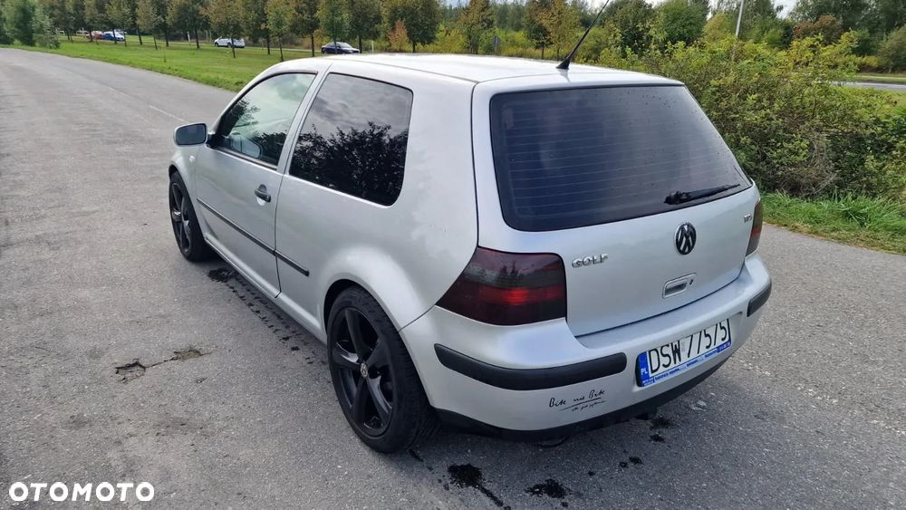 Volkswagen Golf - 5