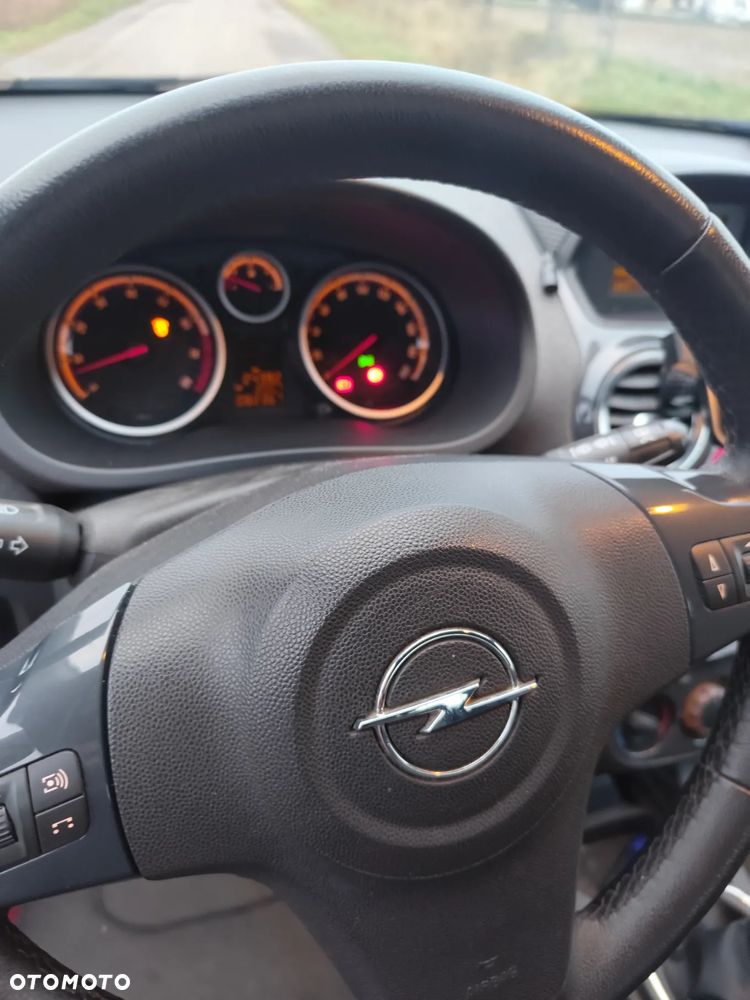 Opel Corsa - 9