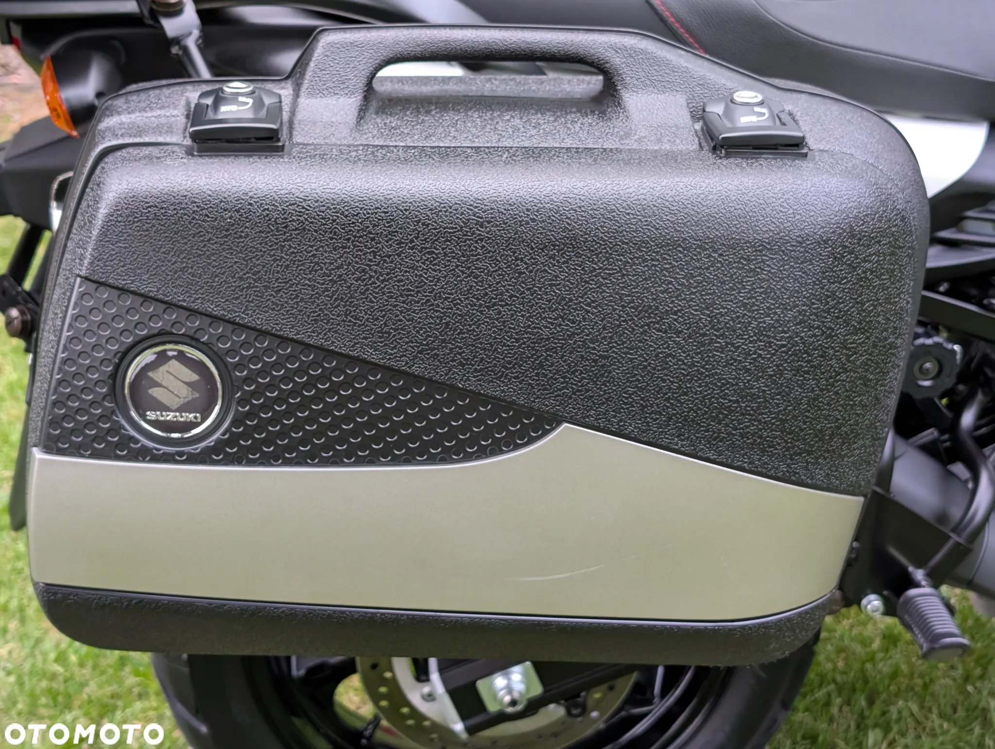 Suzuki V-STROM - 23