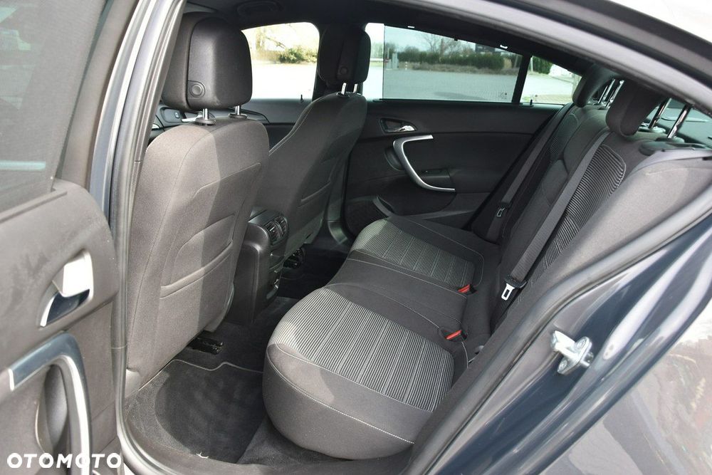 Opel Insignia 2.0 T Active 4x4 S&S - 25