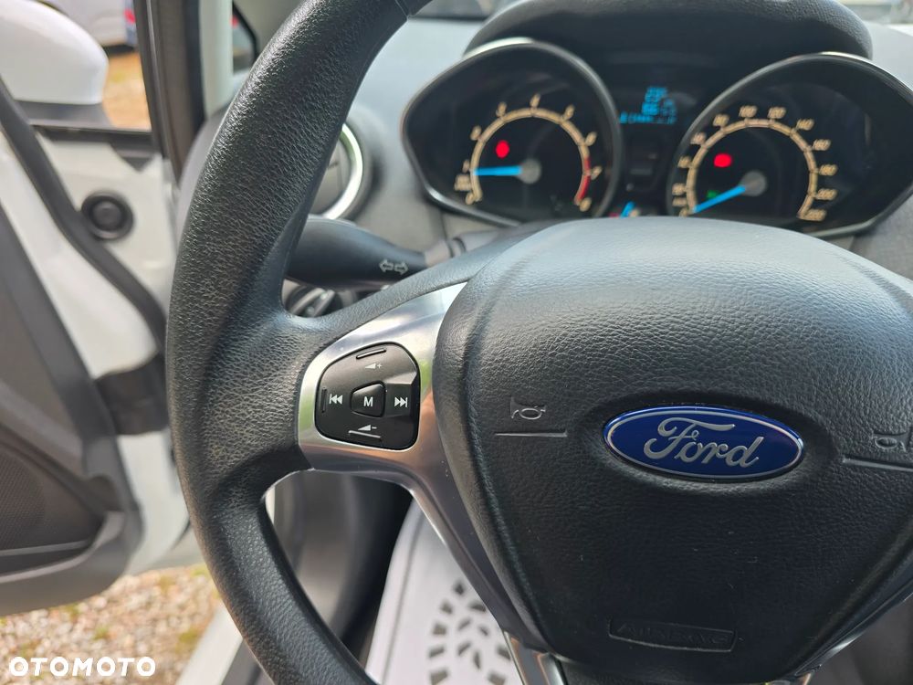 Ford Fiesta 1.25 Champions Edition - 29