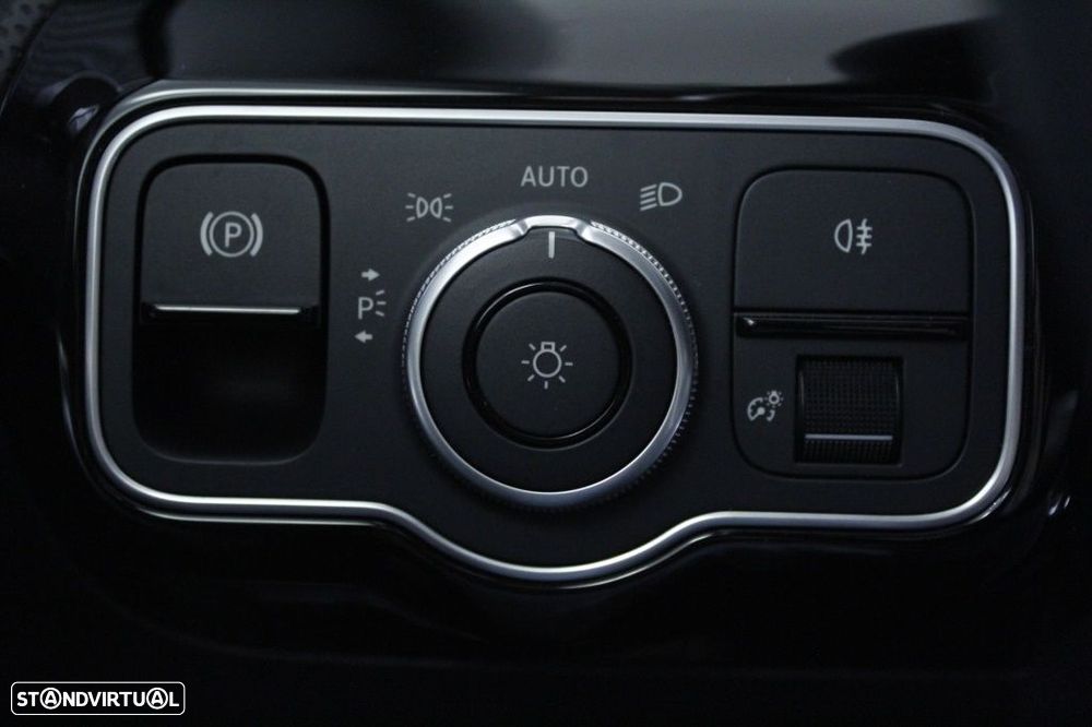 Mercedes-Benz CLA 180 d Shooting Brake Progressive Aut. - 27