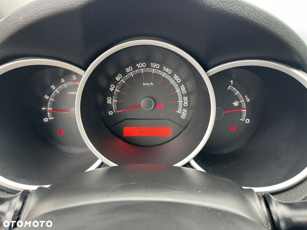 Kia Venga 1.4 CRDi M - 8
