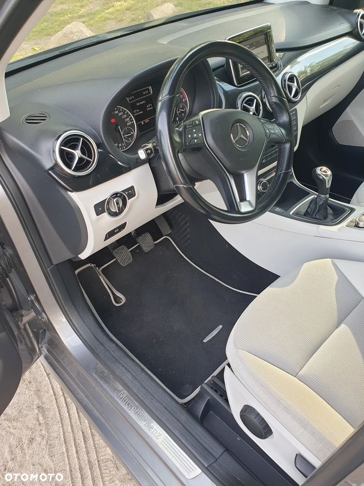 Mercedes-Benz Klasa B 180 CDI (BlueEFFICIENCY) - 12