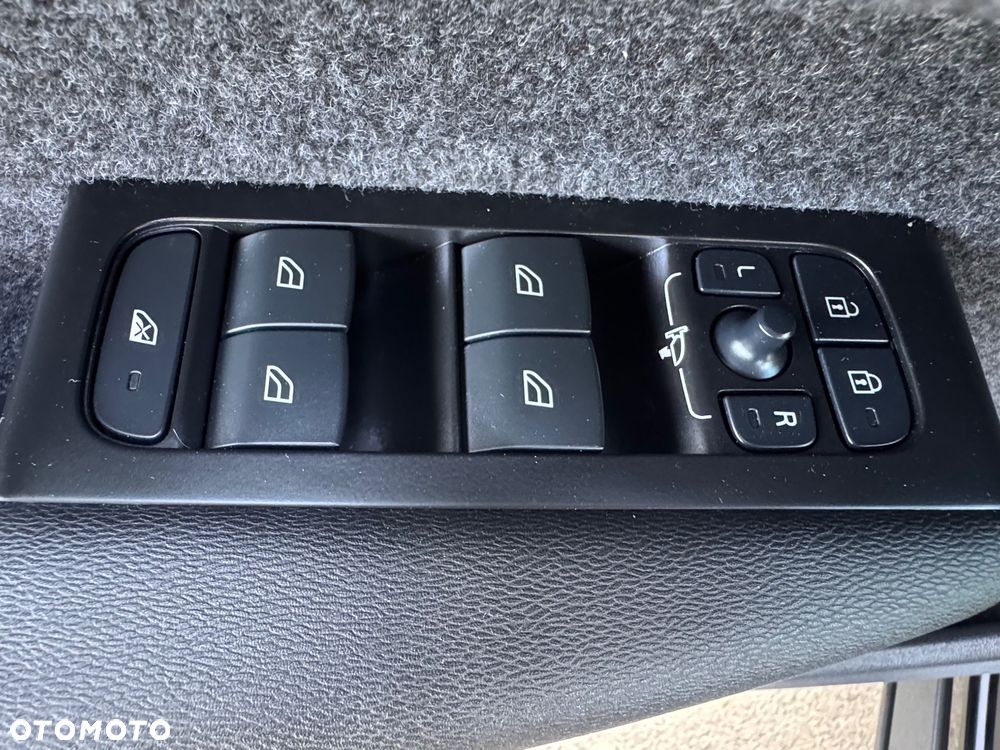 Volvo XC 40 T4 Recharge DKG Plus Dark - 38