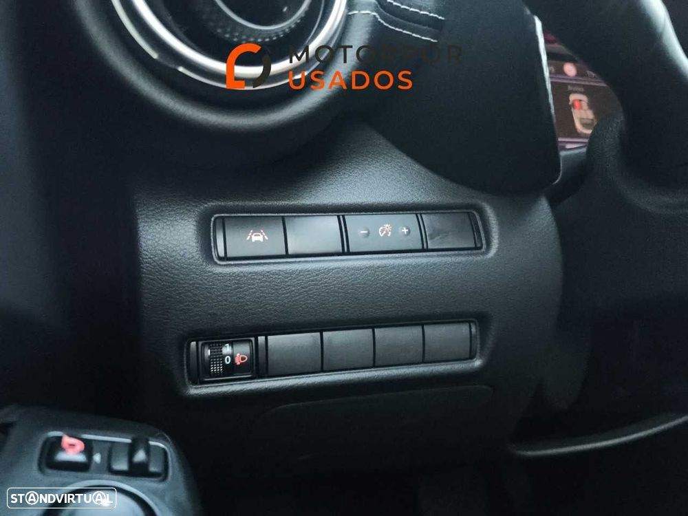 Nissan Juke 1.6 Hybrid Tekna - 19