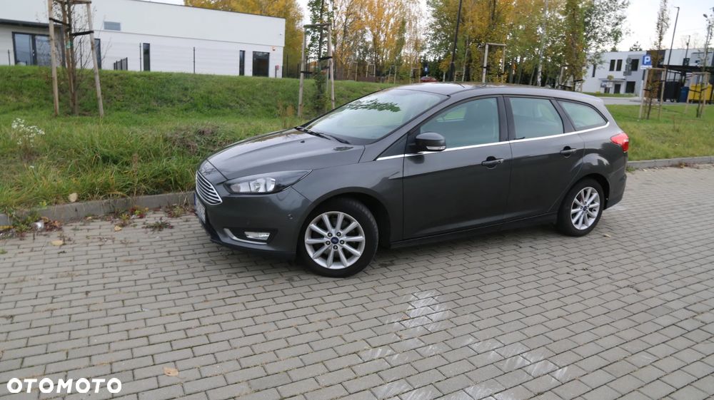Ford Focus 1.5 EcoBoost Titanium ASS - 4