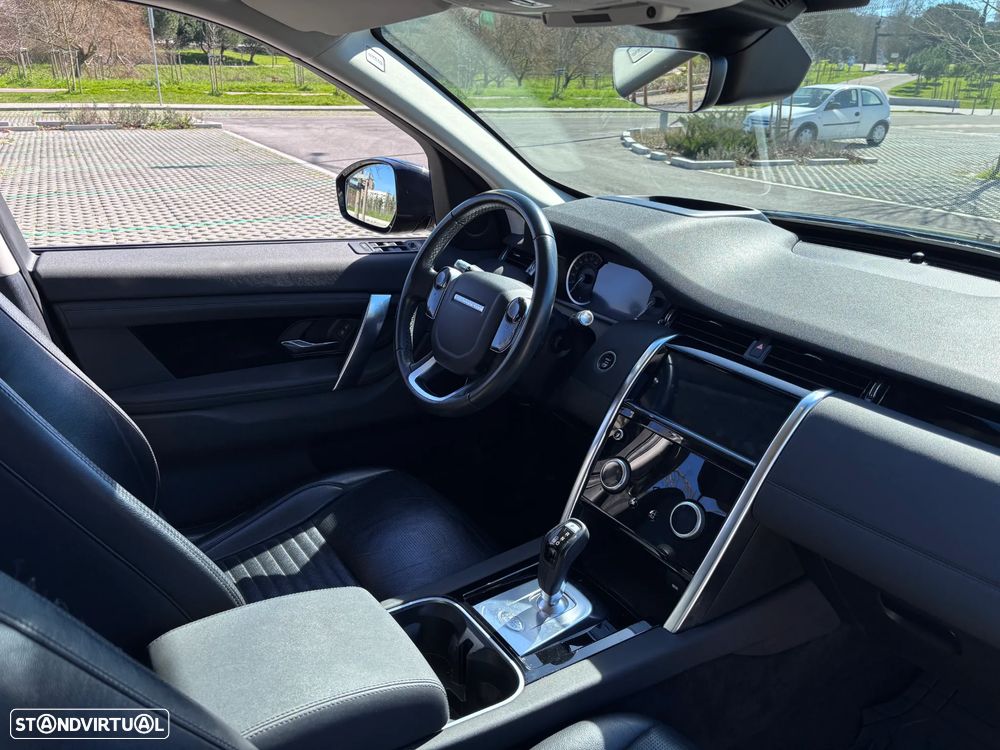 Land Rover Discovery Sport P300e SE - 26