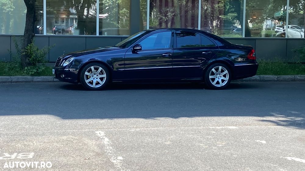 Mercedes-Benz E - 12