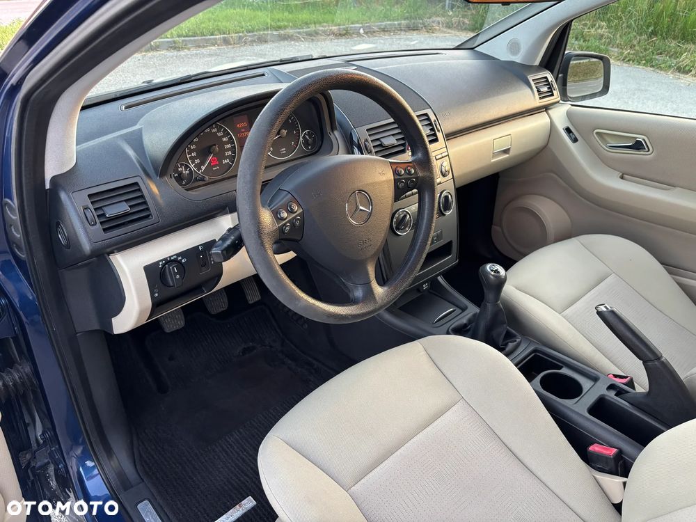 Mercedes-Benz Klasa A 160 BlueEFFICIENCY Elegance Special Edition - 10