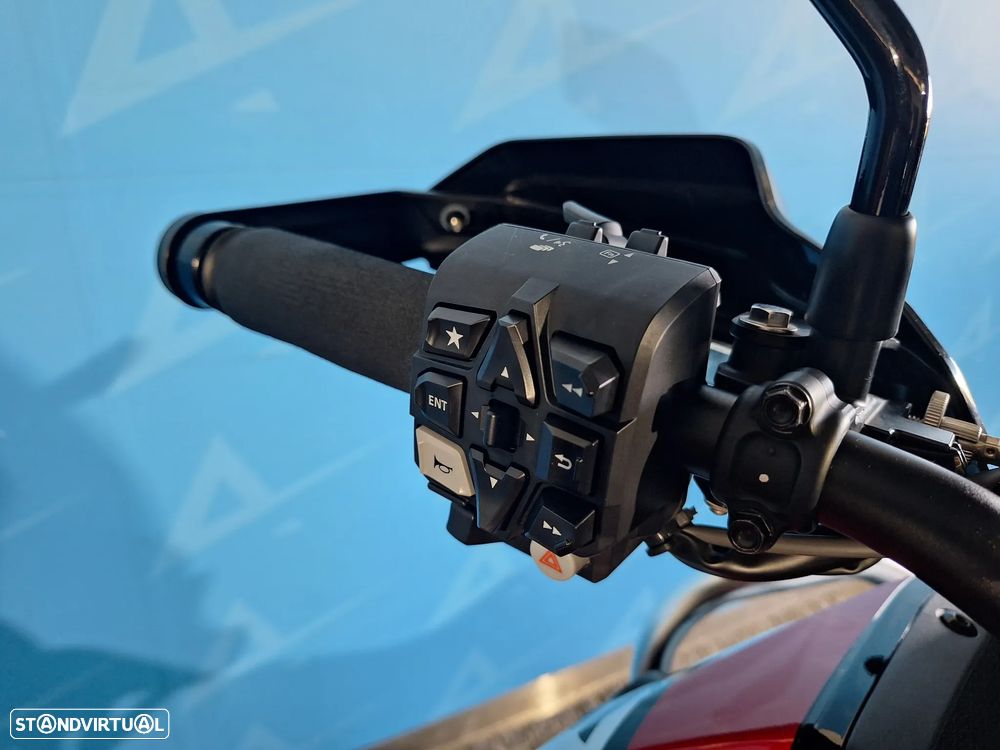 Honda Africa Twin CRF 1100 - 8