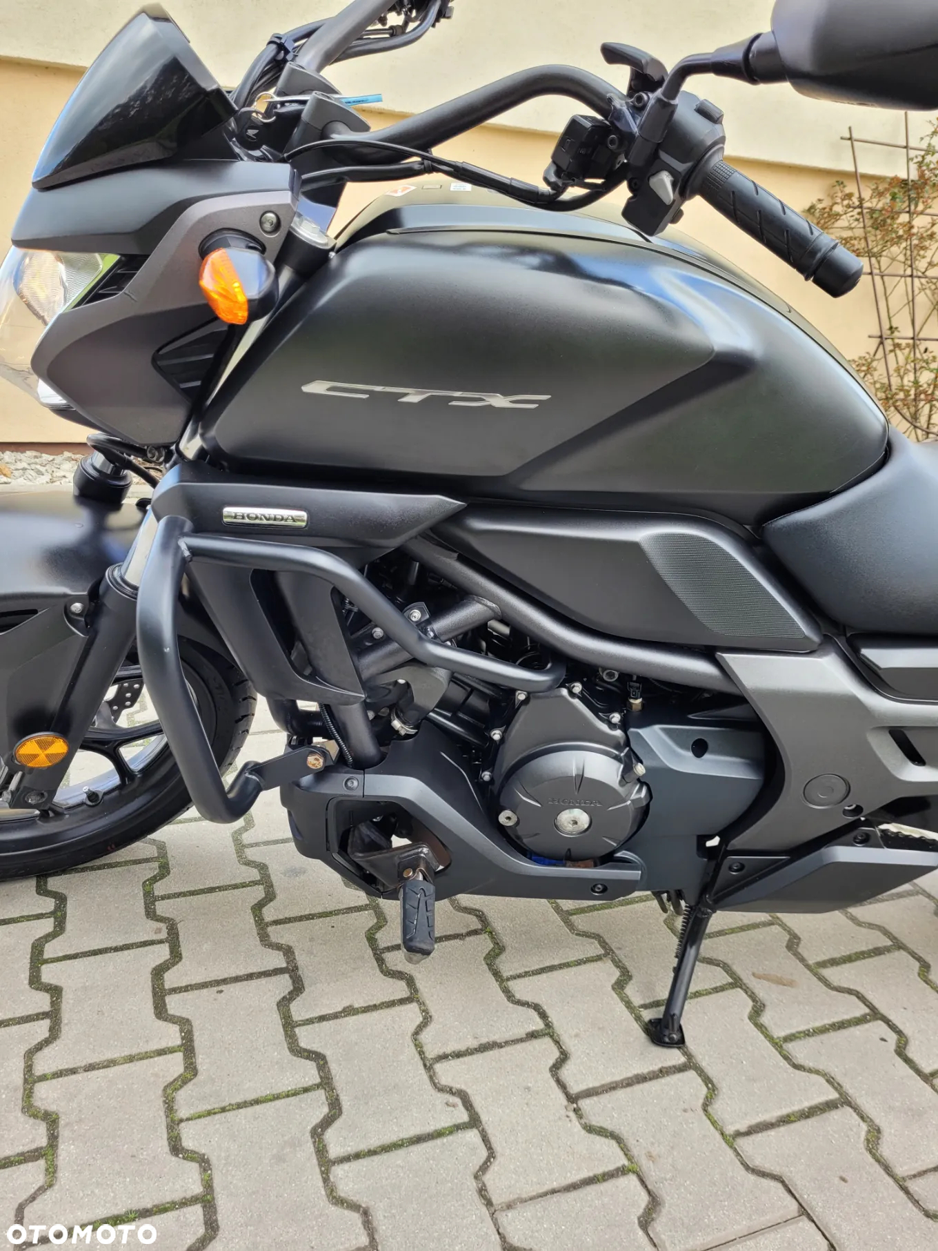 Honda CTX - 23