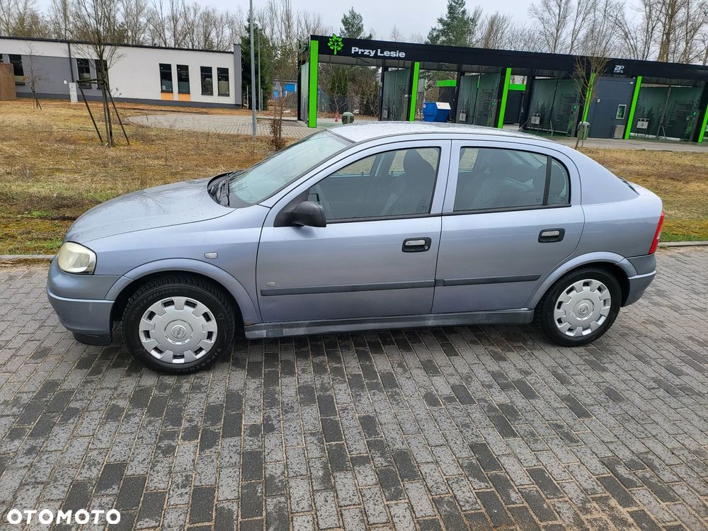 Opel Astra 1.4 - 11
