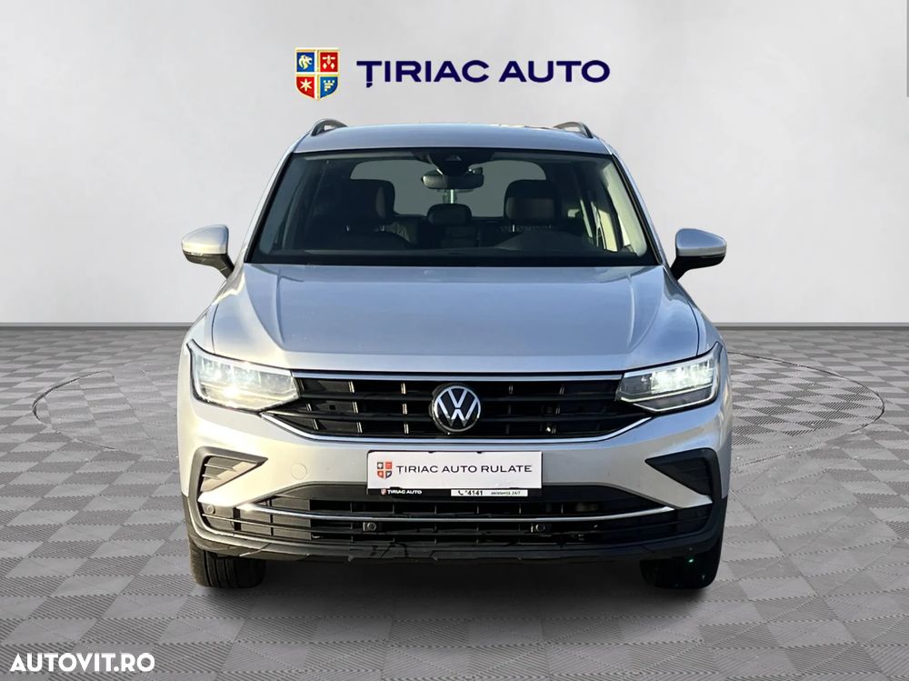 Volkswagen Tiguan - 9