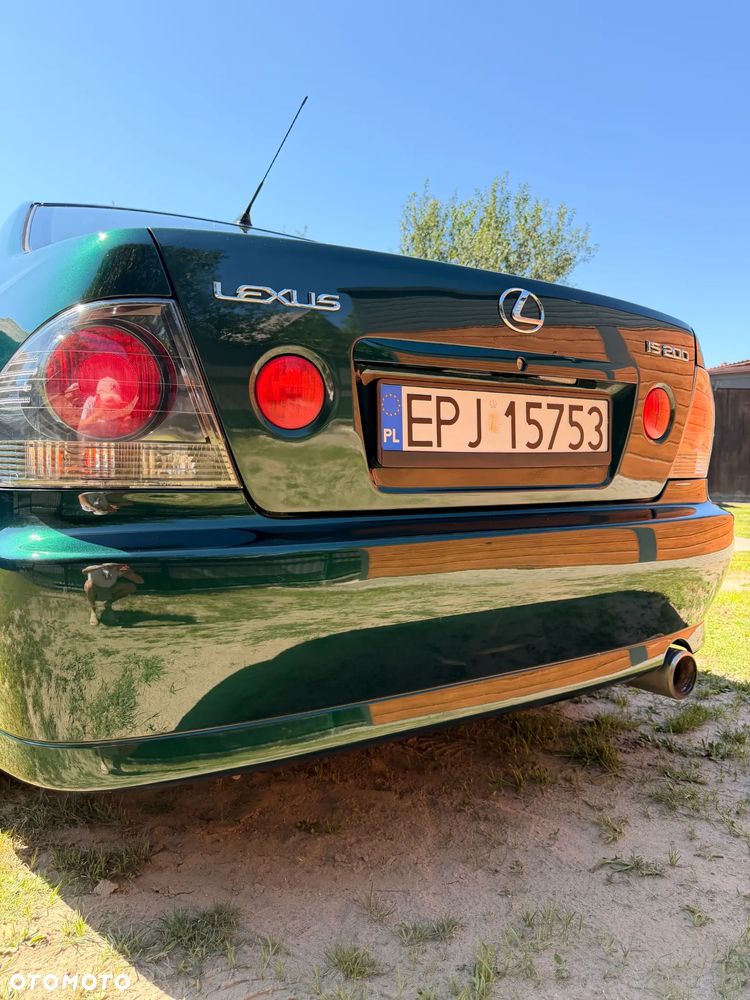 Lexus IS 200 Prestige - 8