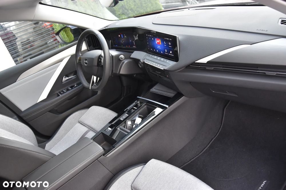 Opel Astra 1.6 T Plug-in Hybrid Elegance - 16