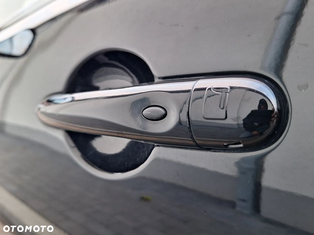 Renault Latitude 2.0 Privilege Etanol - 28